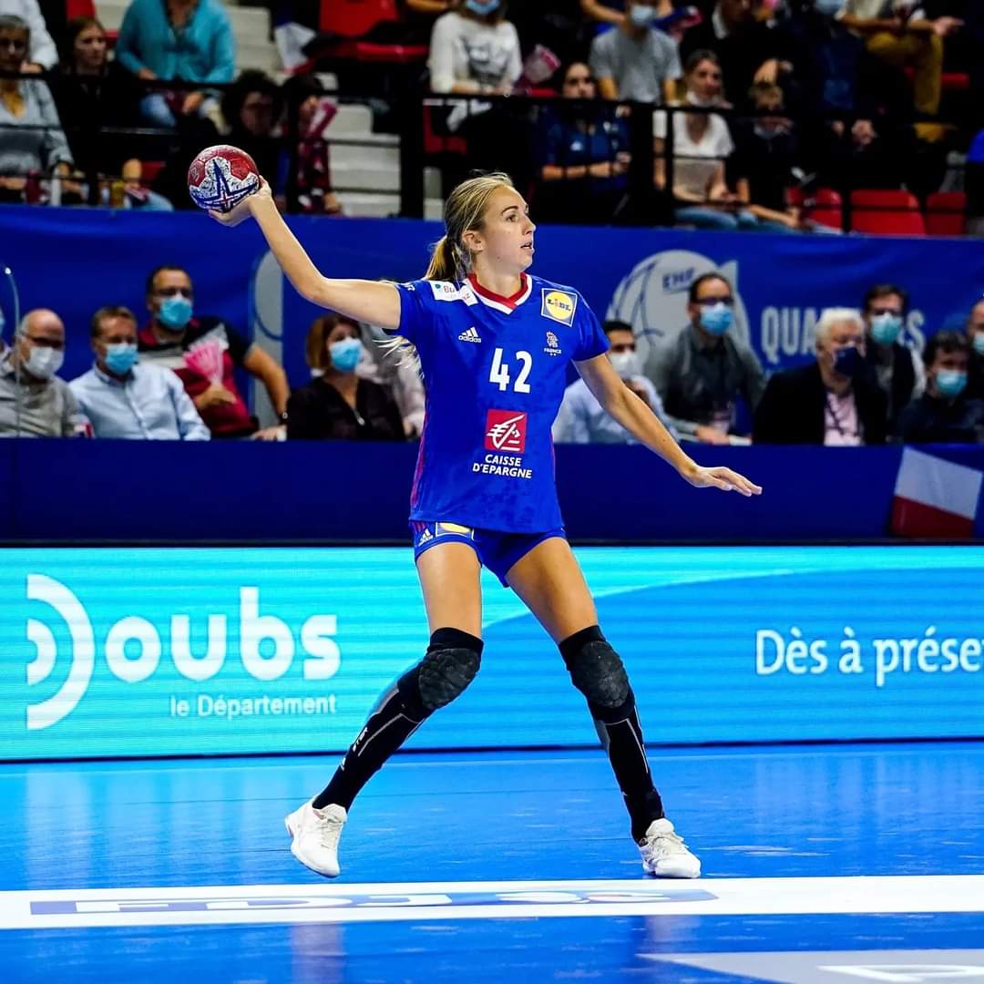 A 26 ans, Perrine Petiot voit sa carrière s'accélérer. En six mois, la joueuse de Celles/Belle est passée de la D2 à l'équipe de France de Handball.