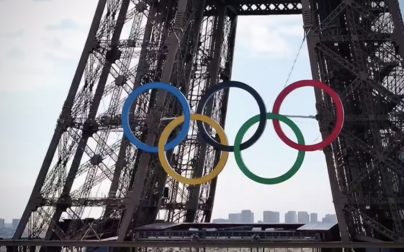 Les Jeux Olympiques prônent la neutralité politique, mais certains athlètes font tout de même passer leur message...