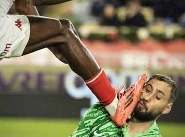 Letexier pointé du doigt après la grosse semelle de Singo sur Donnarumma